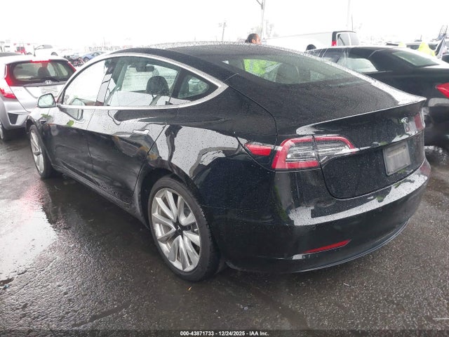 2019 TESLA MODEL 3 5YJ3E1EA4KF425330 Photo 2