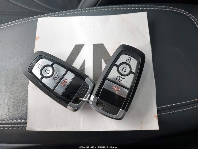 3FMTK2SUXNMA30335 Ford Mustang Mach-e California Route 1