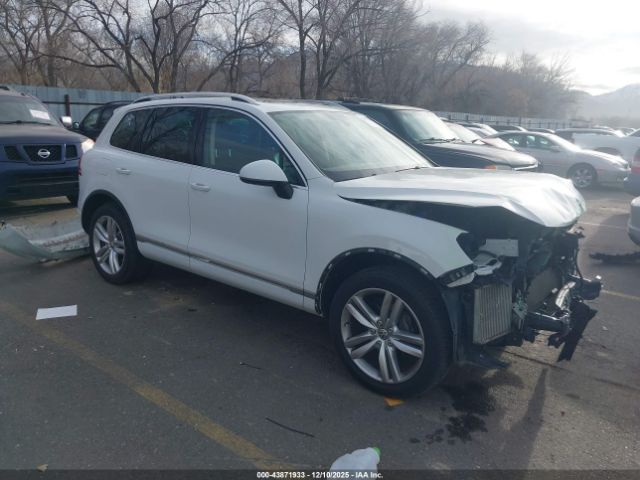 2014 VOLKSWAGEN TOUAREG WVGEP9BP4ED010400
