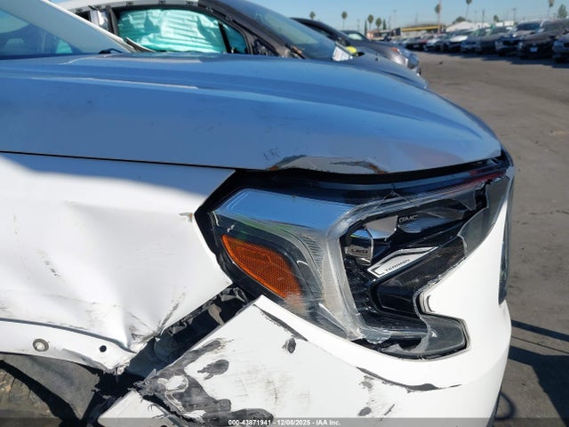 3GKALSEX8JL261480 GMC Terrain Denali
