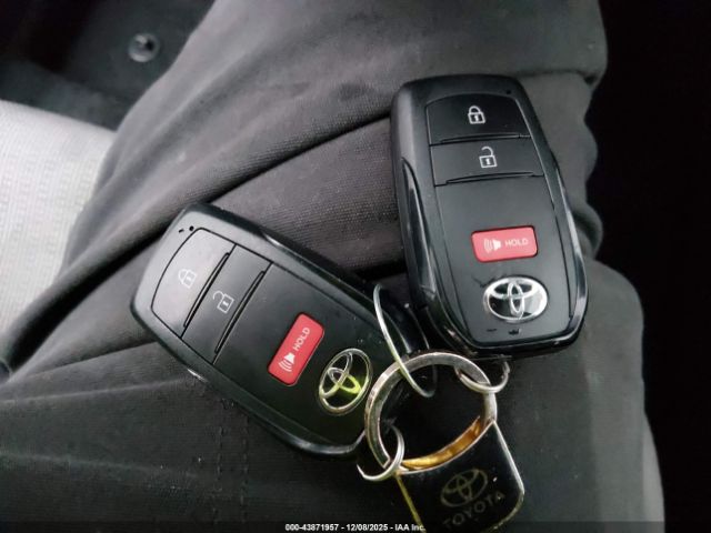 2024 TOYOTA PRIUS JTDACAAU2R3037498 Photo 10