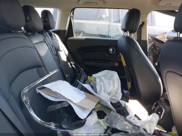 2017 MINI CLUBMAN WMWLU1C39H2F28892 Photo 7