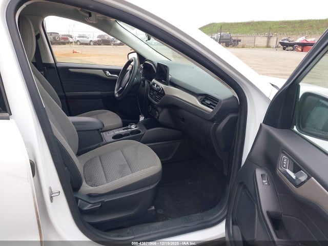 1FMCU9G66MUA60987 Ford ESCAPE SE