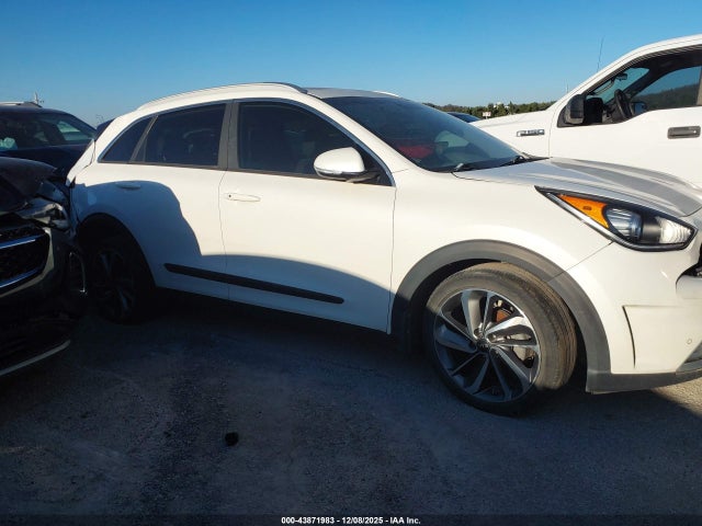 43871983 :رقم المزاد ، KNDCE3LC3H5089566 vin ، 2017 Kia Niro Touring مزاد بيع