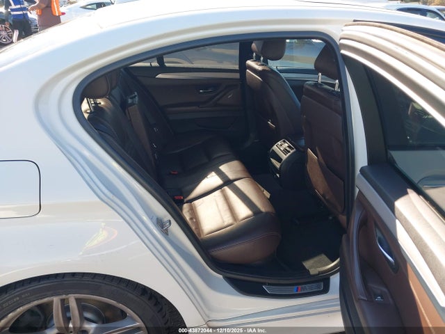 WBA5B1C51FD918111 BMW 535i
