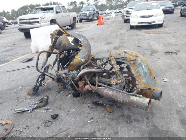 2017 HARLEY-DAVIDSON FLHXS 1HD1KRC10HB636018 Photo 2