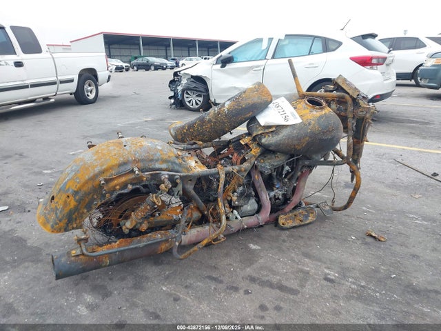 2017 HARLEY-DAVIDSON FLHXS 1HD1KRC10HB636018 Photo 3