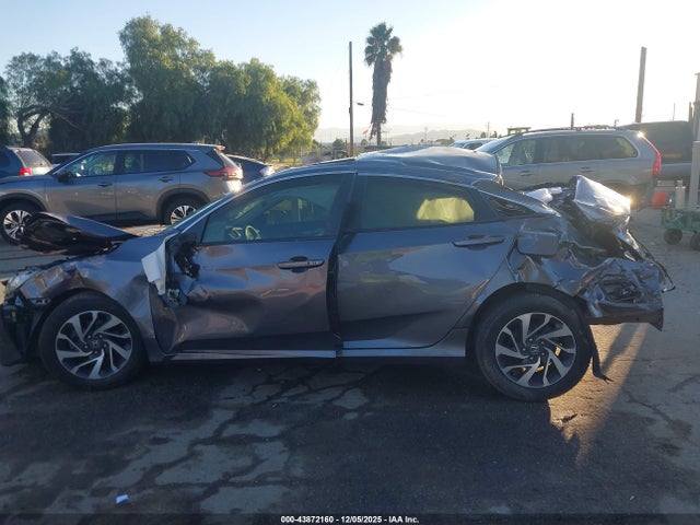 Honda CIVIC EX 2018 19XFC2F73JE009415 Image 14