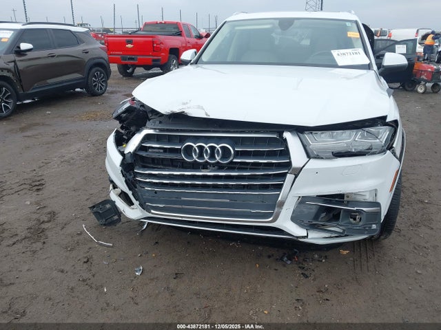 2017 AUDI Q7 WA1VAAF7XHD050805 Photo 5