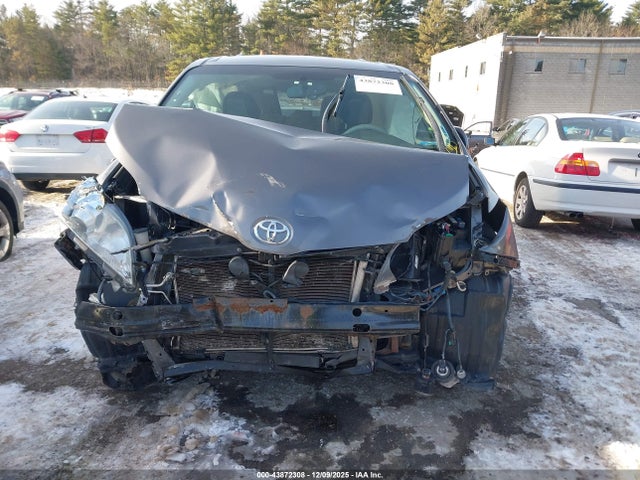 5TDKK3DC4ES464714 Toyota Sienna Le V6 8 Passenger