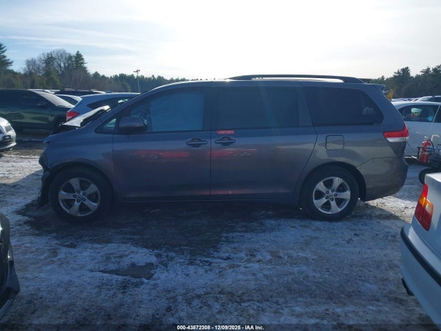 5TDKK3DC4ES464714 Toyota Sienna Le V6 8 Passenger