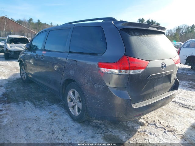 5TDKK3DC4ES464714 Toyota Sienna Le V6 8 Passenger