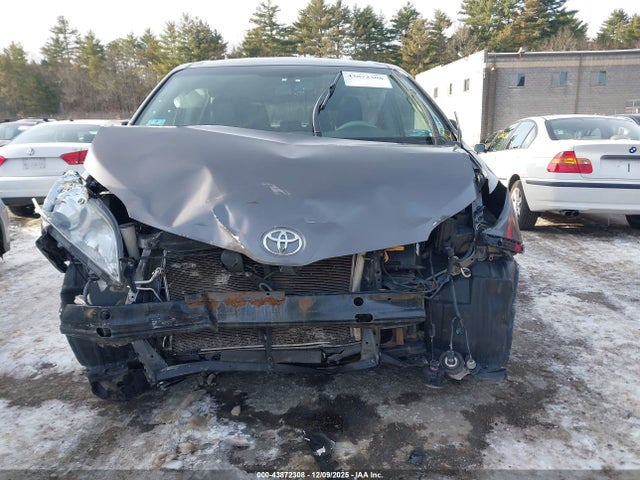 5TDKK3DC4ES464714 Toyota Sienna Le V6 8 Passenger