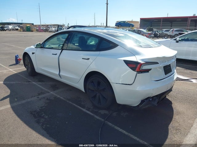 2025 TESLA MODEL 3 5YJ3E1EA5SF906932 Photo 2