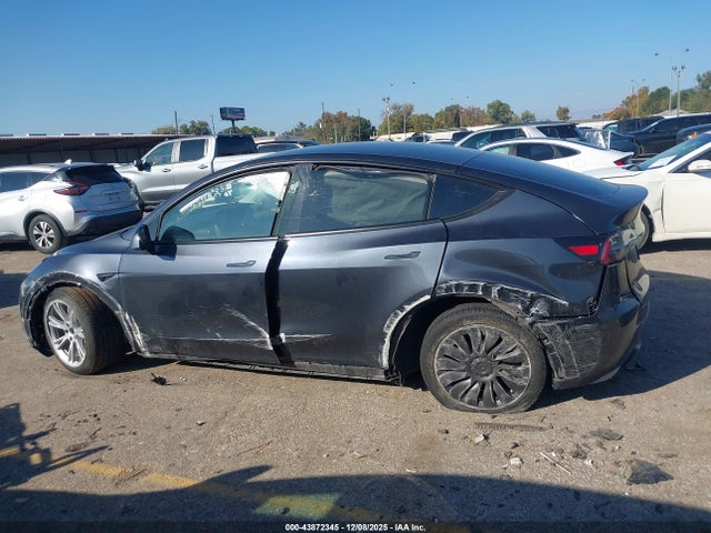 7SAYGDEE1RA239503 Tesla Model Y Long Range Dual Motor All-wheel Drive