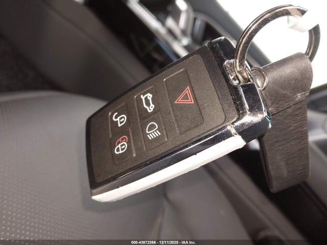SALKP9FUXSA284665 Land Rover Range Rover P400 Se