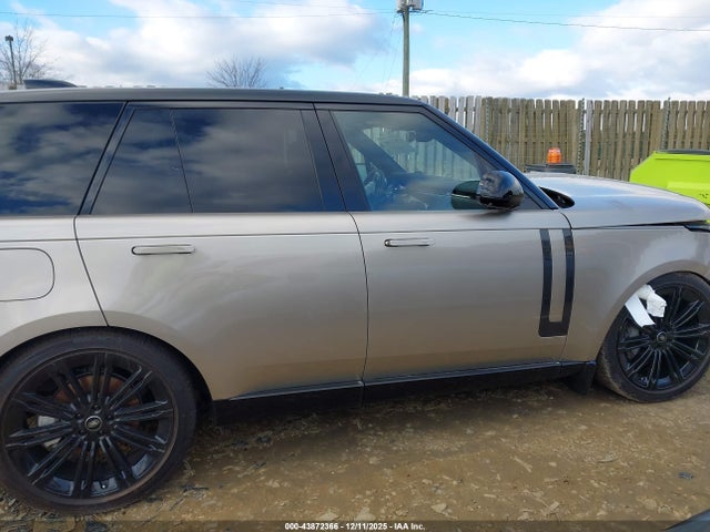 SALKP9FUXSA284665 Land Rover Range Rover P400 Se