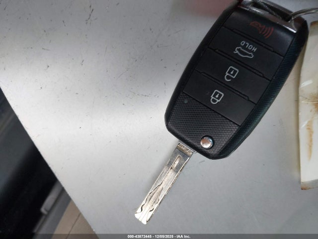 KIA Optima Lx 2015 KNAGM4A76F5559762 Image 11