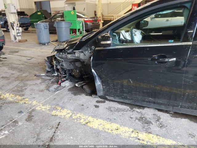 1FADP3N27EL238304 Ford Focus Titanium