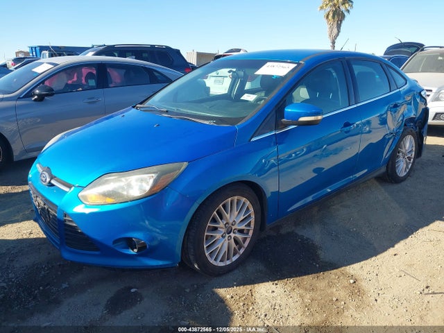 Ford Focus Titanium 2014 1FADP3J2XEL198922 Image 2