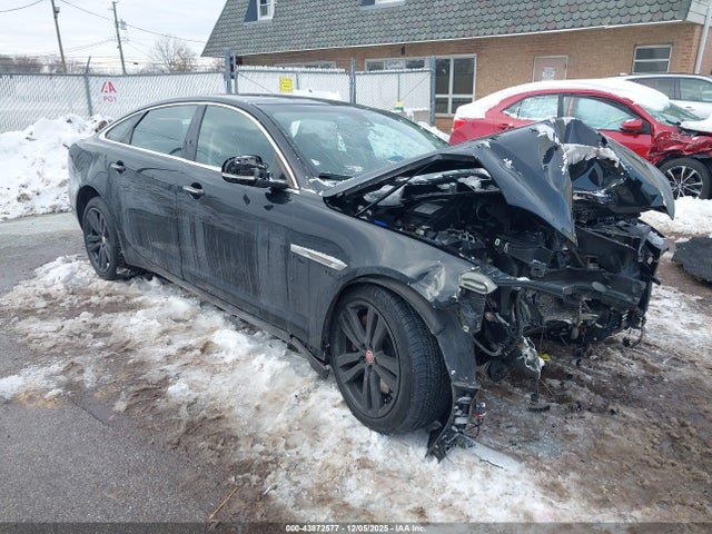 2011 JAGUAR XJ SAJWA2GB6BLV10043 Photo 0