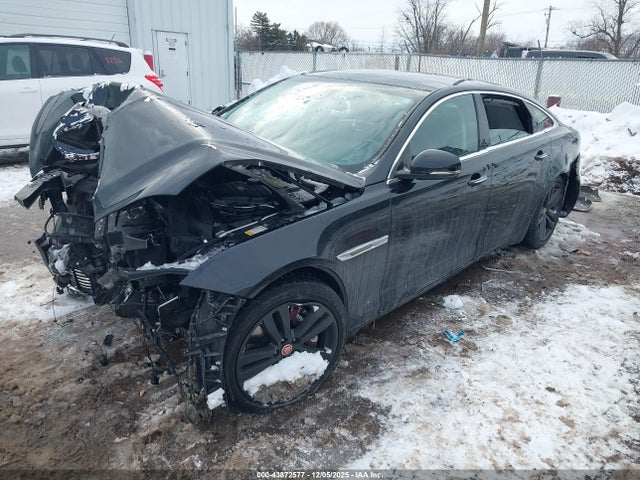 2011 JAGUAR XJ SAJWA2GB6BLV10043 Photo 1