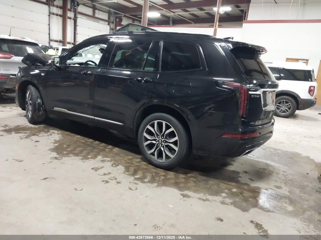 2021 CADILLAC XT6 1GYKPGRS8MZ129844 Photo 2