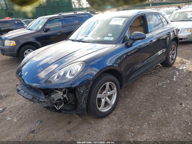 2018 PORSCHE MACAN WP1AA2A56JLB14090 Photo 1