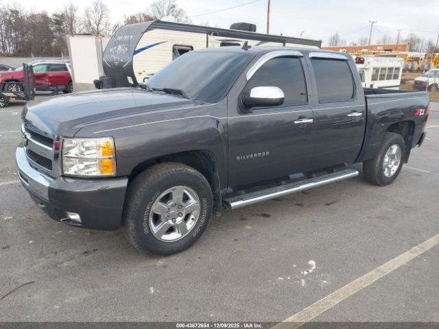 2011 CHEVROLET SILVERADO 1500 3GCPKSE35BG259010 Photo 1