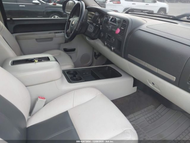 2011 CHEVROLET SILVERADO 1500 3GCPKSE35BG259010 Photo 4