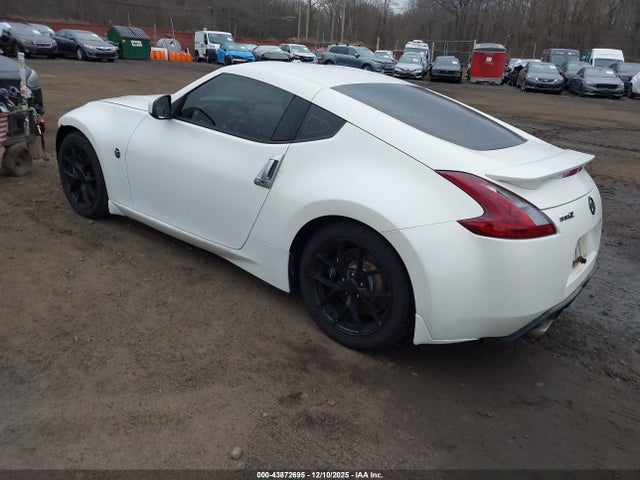 2011 NISSAN 370Z JN1AZ4EH3BM550632 Photo 2