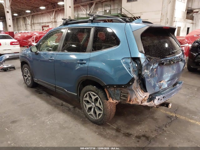 Subaru Forester Premium 2019 JF2SKAEC5KH530269 Image 3