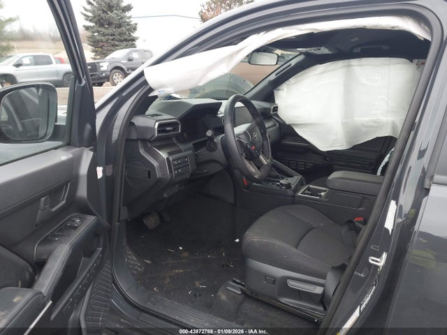 Продаж на аукціоні авто 2025 Toyota 4runner Sr5, vin: JTEVA5BR8S5036340, номер лоту: 43872788
