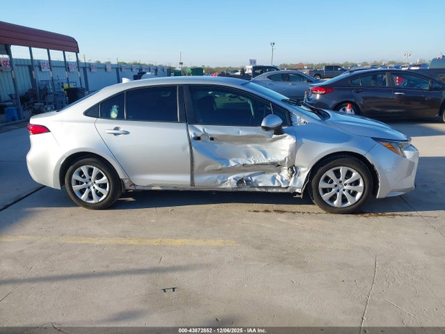 Toyota COROLLA LE 2020 5YFEPRAE8LP126942 Image 14