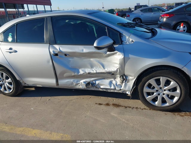 Toyota COROLLA LE 2020 5YFEPRAE8LP126942 Image 18