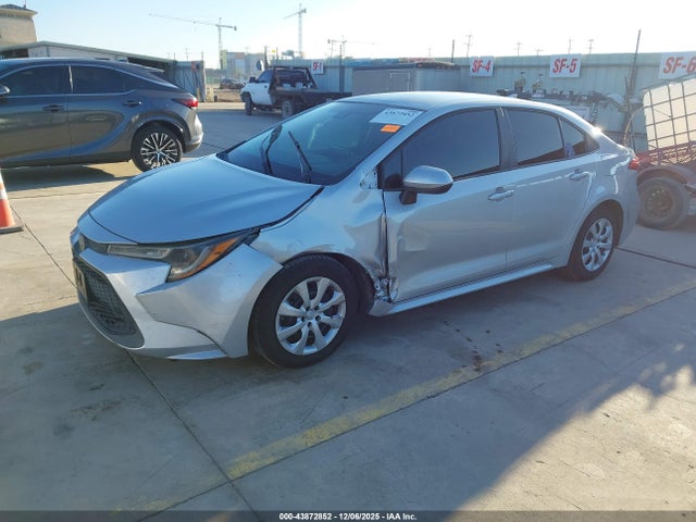 Toyota COROLLA LE 2020 5YFEPRAE8LP126942 Image 2