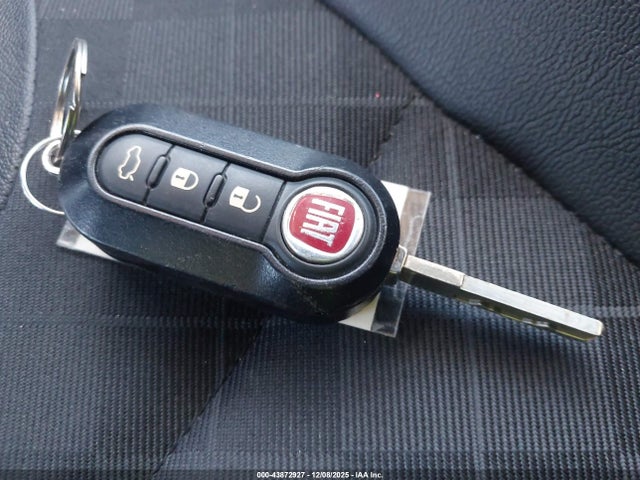 2018 FIAT 500L ZFBCFAAH7JZ040680 Photo 10