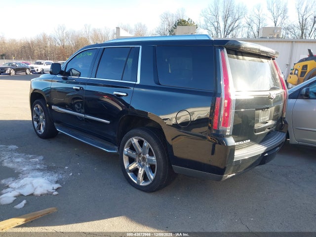 2017 CADILLAC ESCALADE 1GYS3BKJ0HR121307 Photo 2
