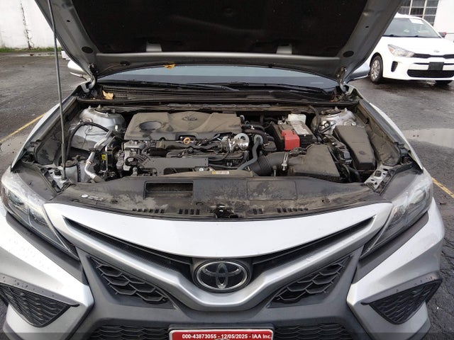 4T1G11BK5NU057824 Toyota Camry Se Awd