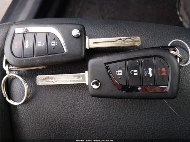 4T1G11BK5NU057824 Toyota Camry Se Awd