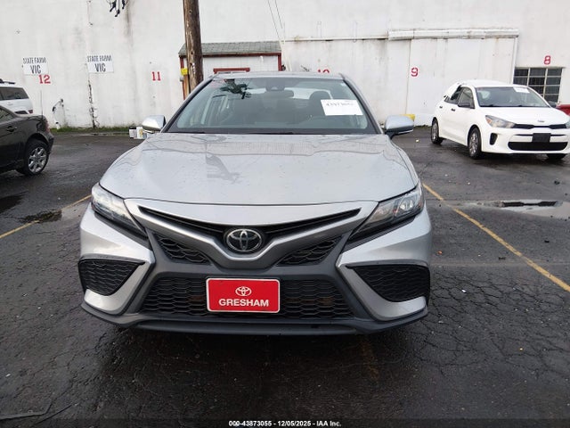 4T1G11BK5NU057824 Toyota Camry Se Awd
