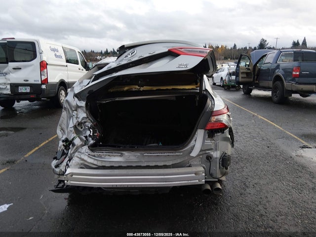 4T1G11BK5NU057824 Toyota Camry Se Awd