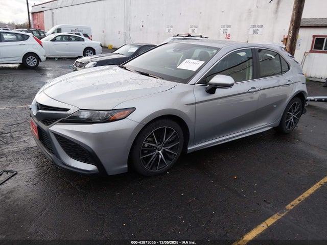 4T1G11BK5NU057824 Toyota Camry Se Awd