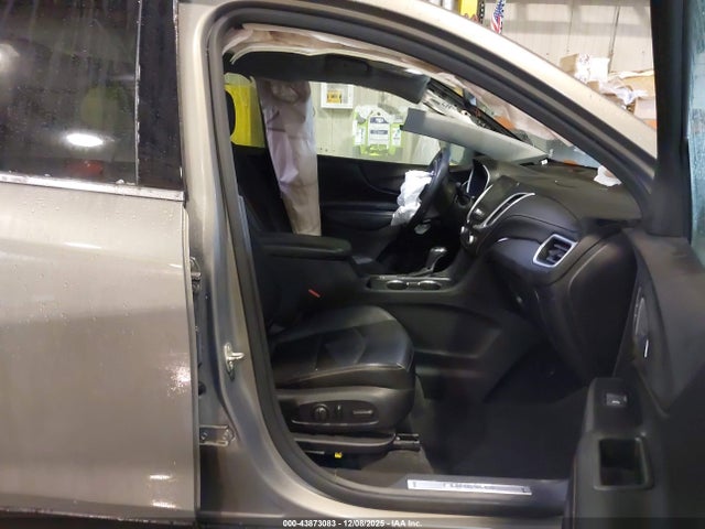 3GNAXNEV6KS565048 Chevrolet Equinox Premier
