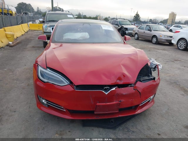 Продаж на аукціоні авто 2018 Tesla Model S 100d/75d/p100d, vin: 5YJSA1E21JF297434, номер лоту: 43873106