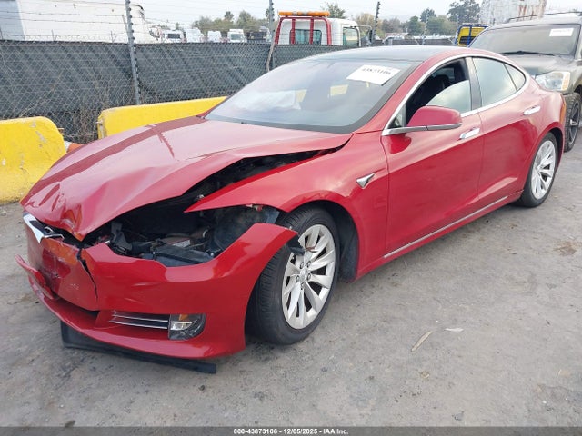 Продаж на аукціоні авто 2018 Tesla Model S 100d/75d/p100d, vin: 5YJSA1E21JF297434, номер лоту: 43873106