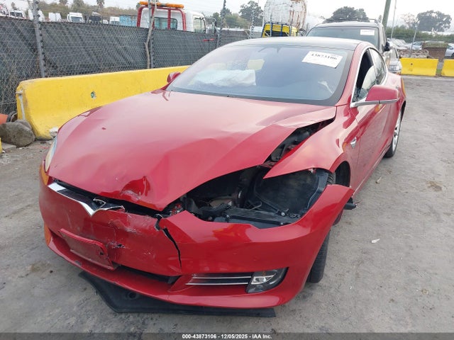 Продаж на аукціоні авто 2018 Tesla Model S 100d/75d/p100d, vin: 5YJSA1E21JF297434, номер лоту: 43873106