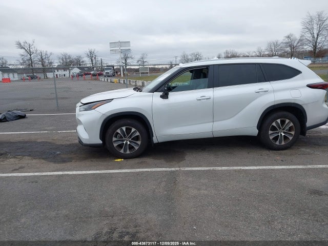 2024 TOYOTA HIGHLANDER 5TDKDRBH3RS548170 Photo 1