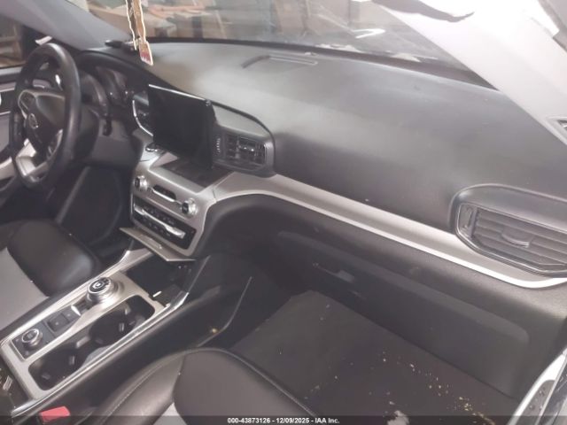 2022 FORD EXPLORER 1FMSK8DH5NGB96304 Photo 4