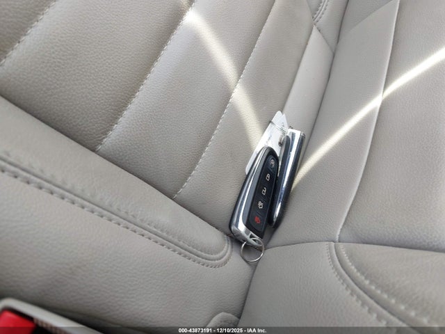 1FMCU9JX1FUA22006 Ford Escape Titanium